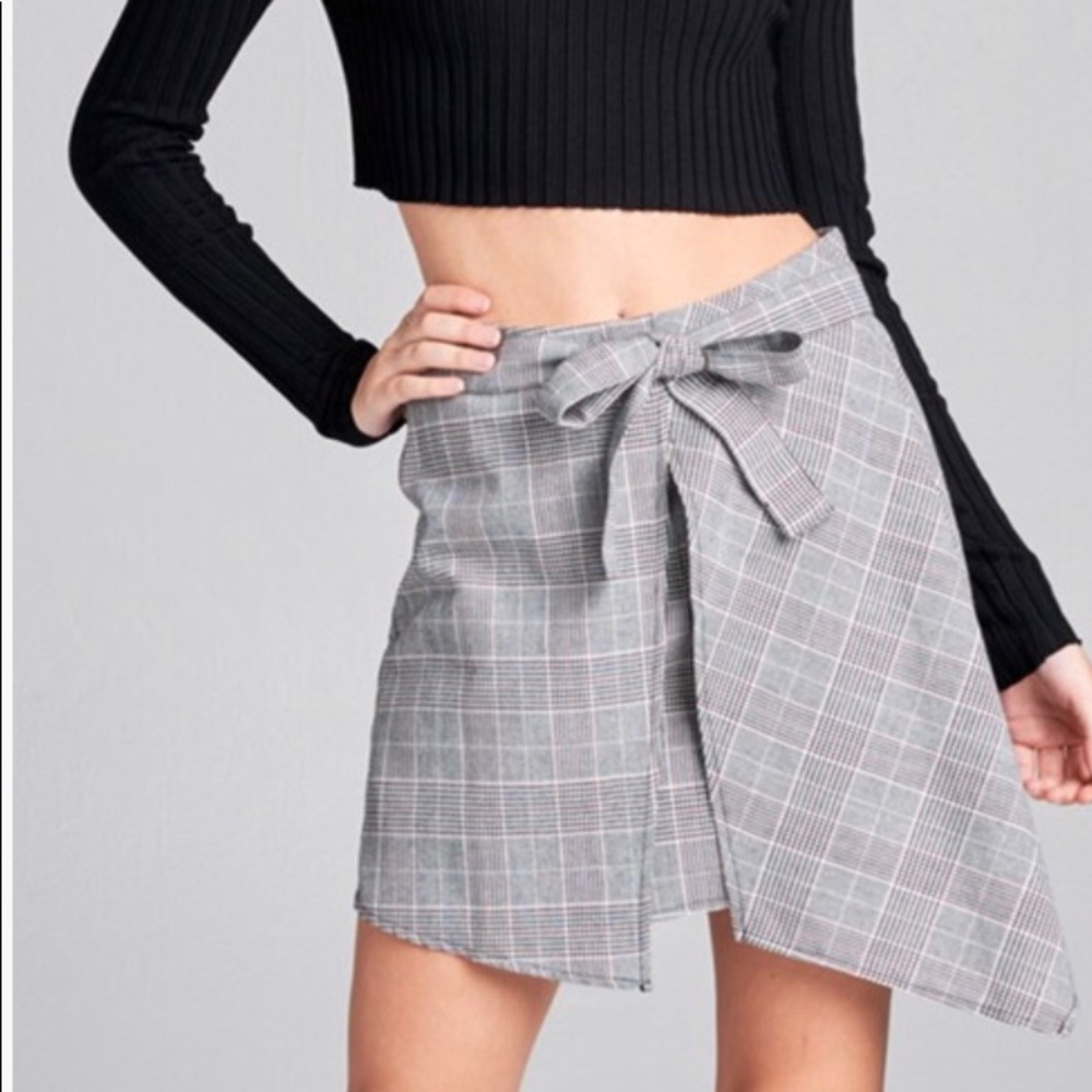 Bow Front Skirt
